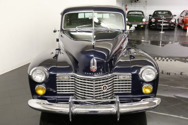 1941 Cadillac Fleetwood Sixty Special Imperial Sedan - photo 2