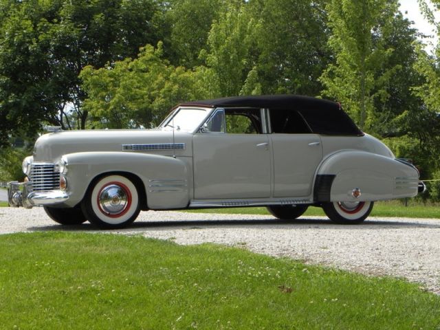 1941 Cadillac Series 41-62 Convertible Sedan - photo 11