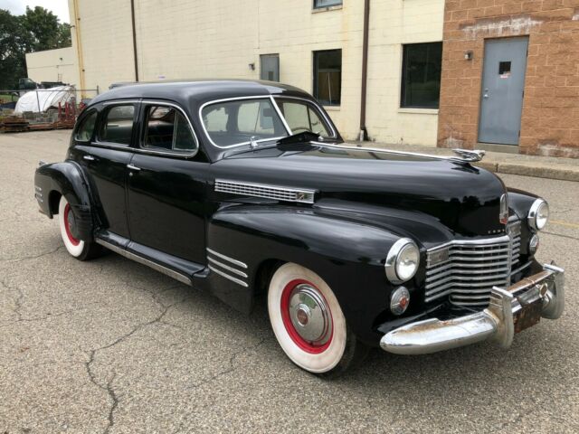 1941 Cadillac Series 61 - photo 2