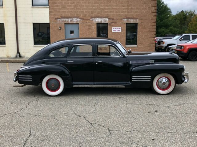 1941 Cadillac Series 61 - photo 3