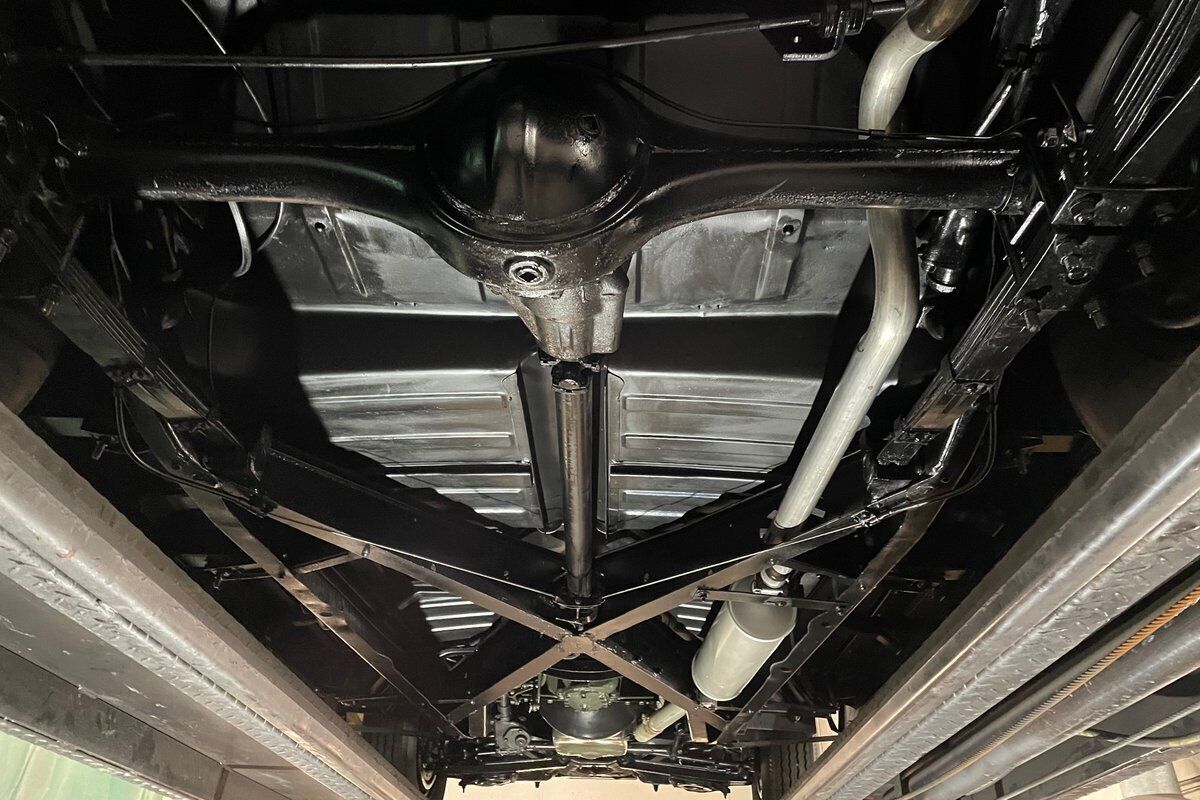1941 Cadillac Series 61 Five-Passenger Coupe "Sedanette" - photo 4