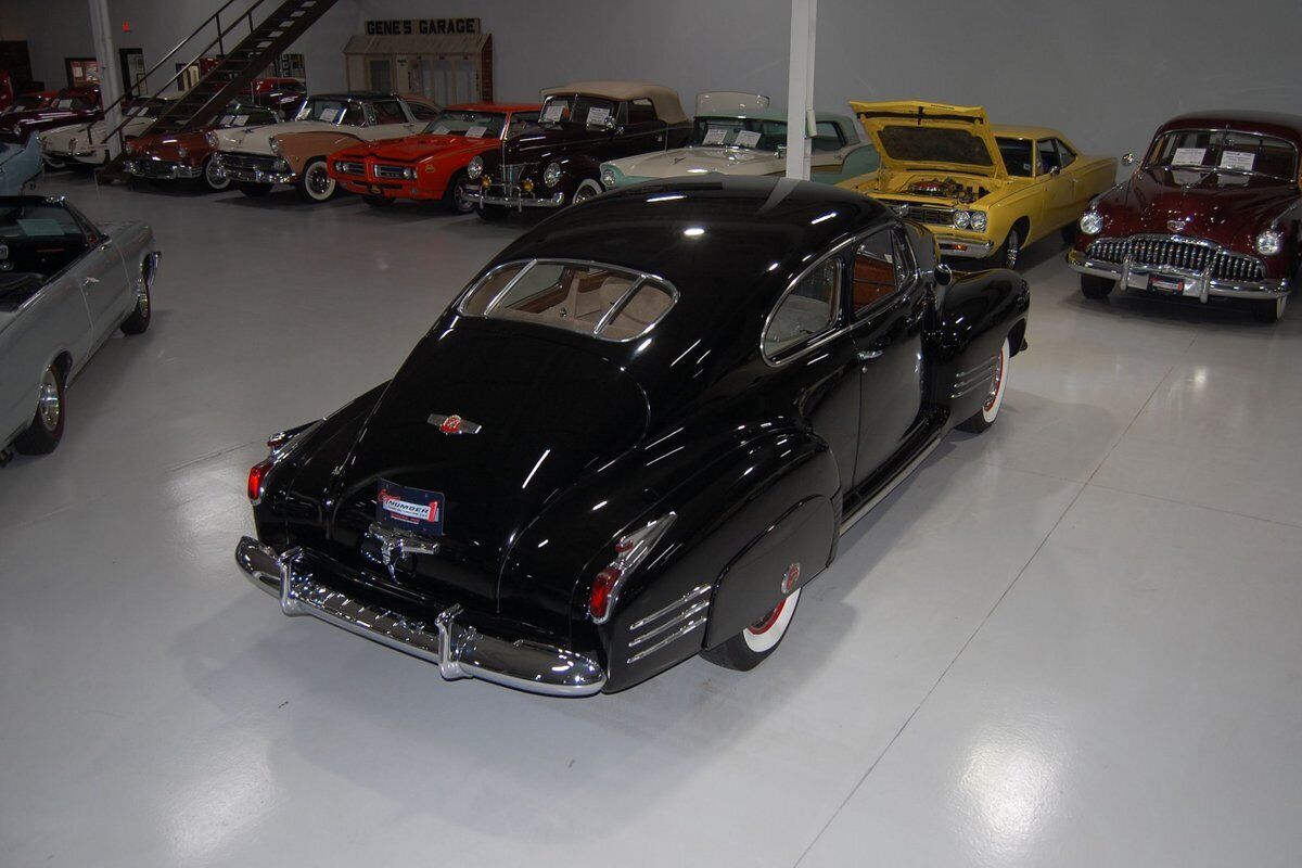 1941 Cadillac Series 61 Five-Passenger Coupe "Sedanette" - photo 9