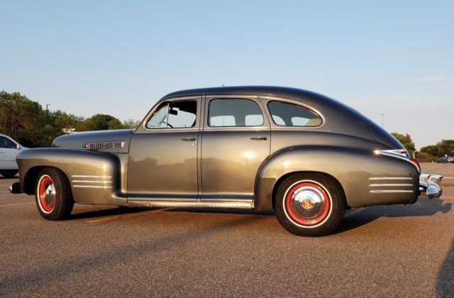 1941 Cadillac Series 61 - photo 2