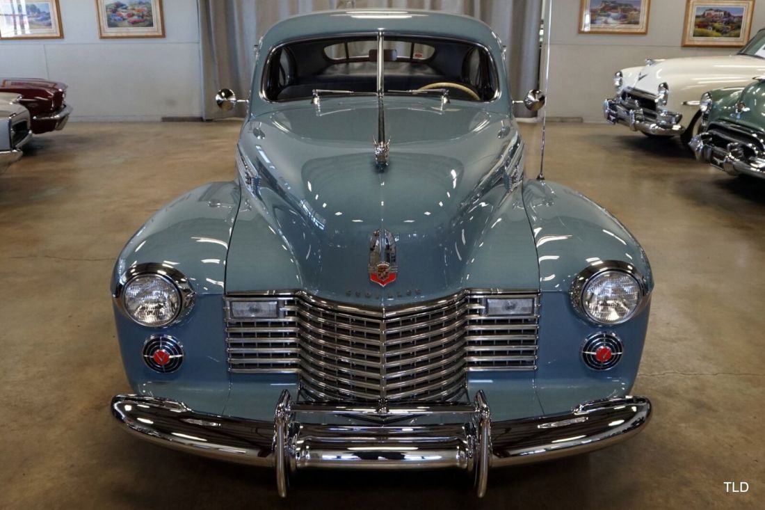 1941 Cadillac Series 61 Sedanette - photo 4