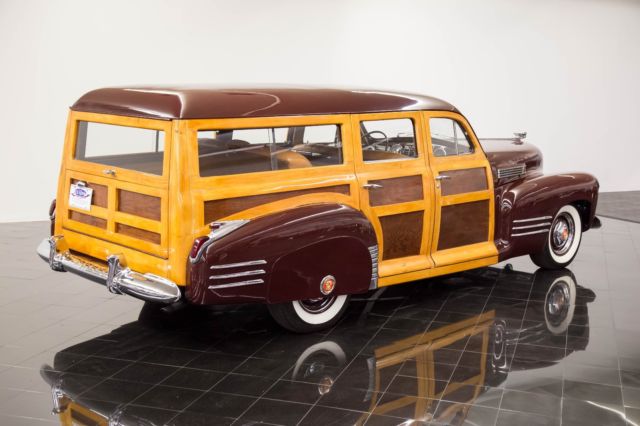 1941 Cadillac Series 61 Woodie Station Wagon - photo 6