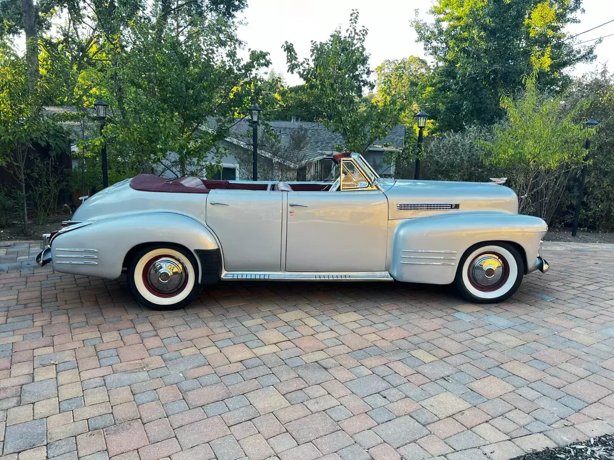 1941 Cadillac Series 62 4 door Convertible Silver V8 7.7 1941 Cadillac Model 62 Convertible Sedan