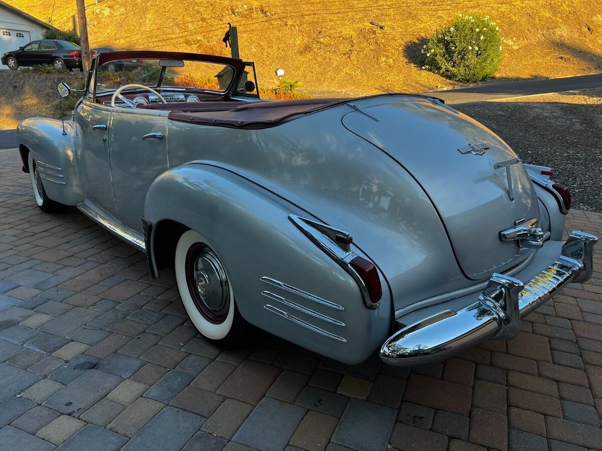 1941 Cadillac Model 62 Convertible Sedan - photo 10