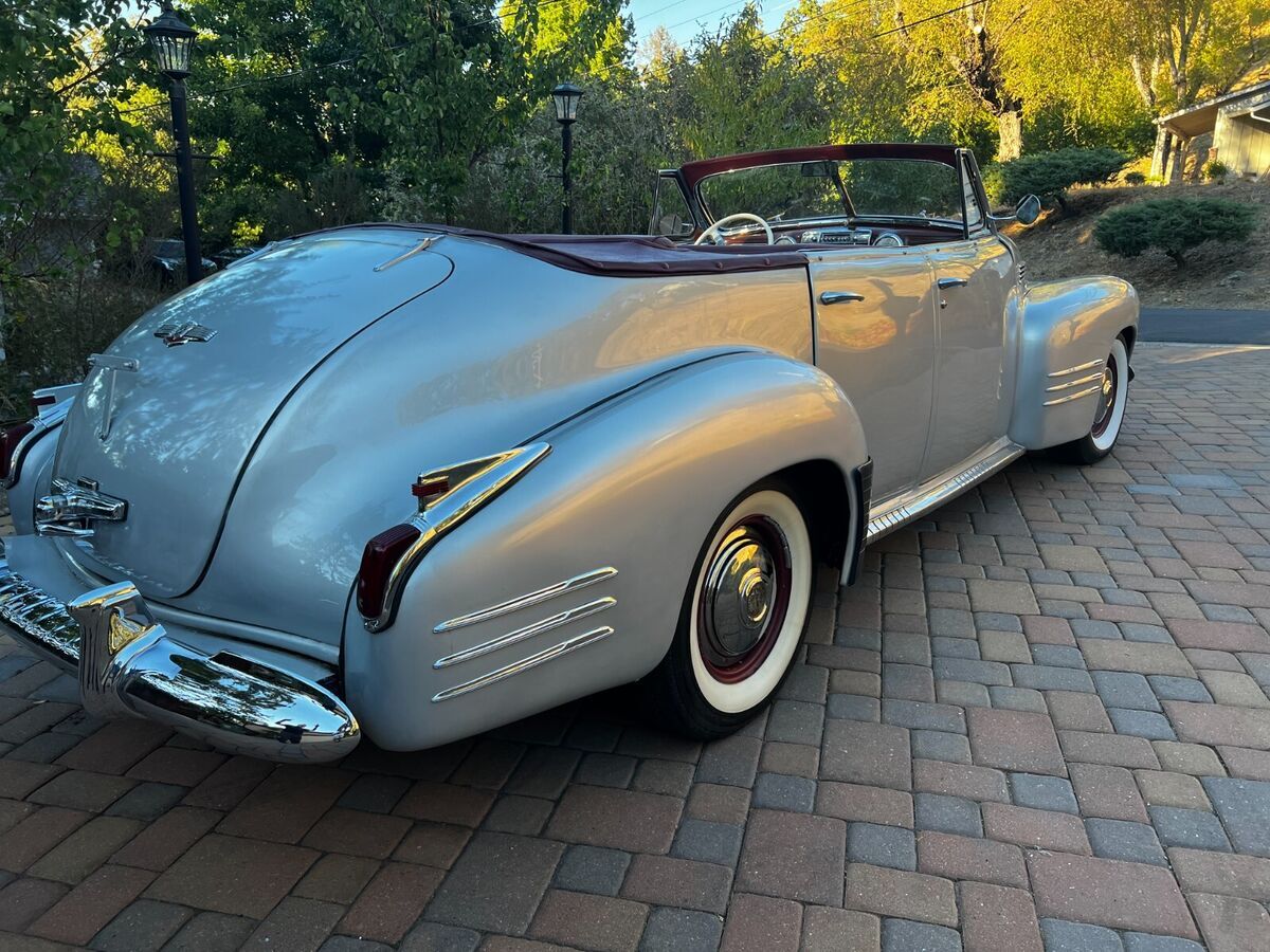 1941 Cadillac Model 62 Convertible Sedan - photo 13