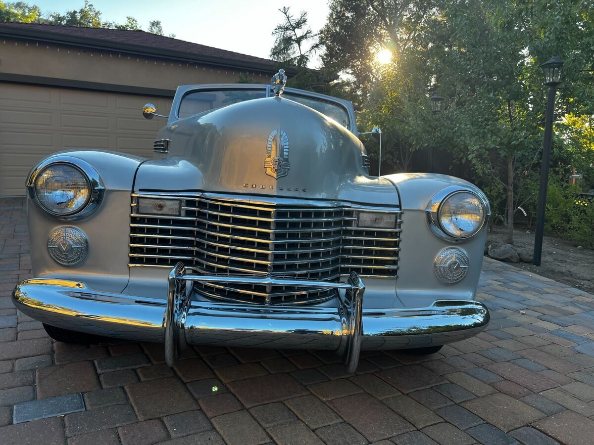 1941 Cadillac Model 62 Convertible Sedan - photo 6