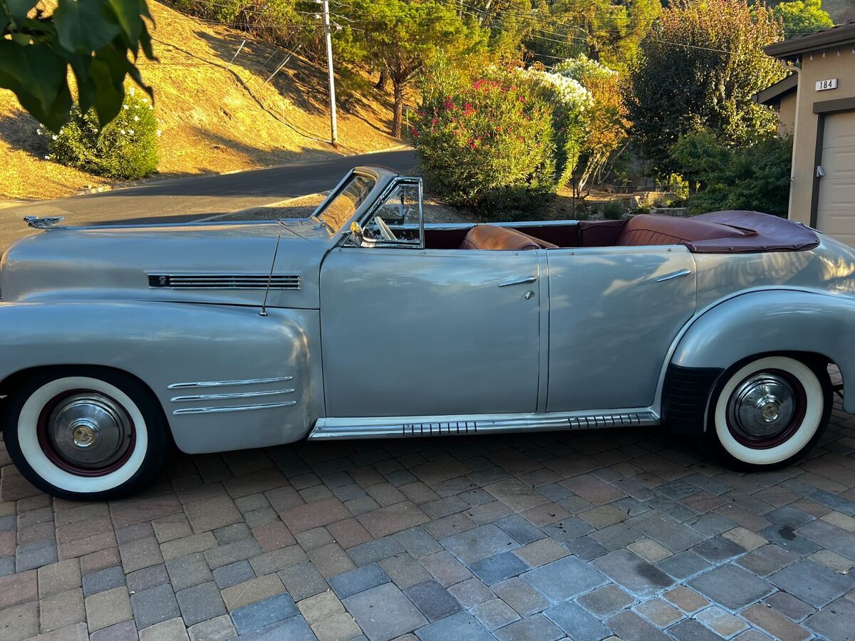 1941 Cadillac Model 62 Convertible Sedan - photo 8