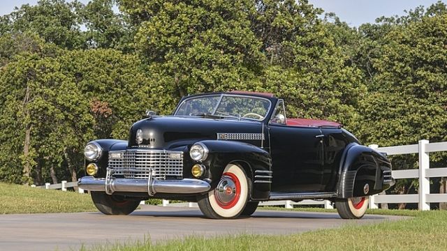1941 Cadillac series 62 convertible - photo 3