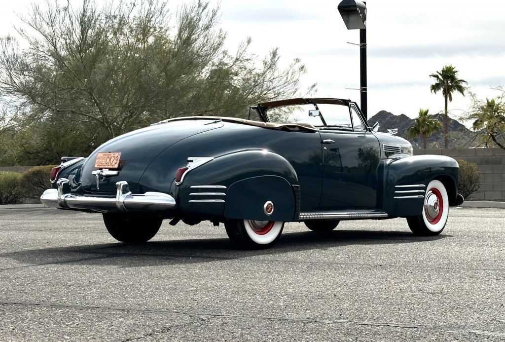 1941 Cadillac Series 62 Convertible Coupe - photo 10