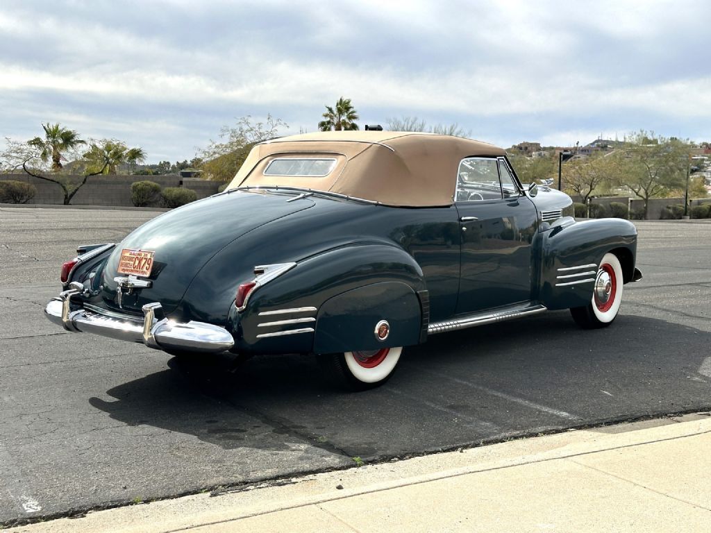 1941 Cadillac Series 62 Convertible Coupe - photo 11