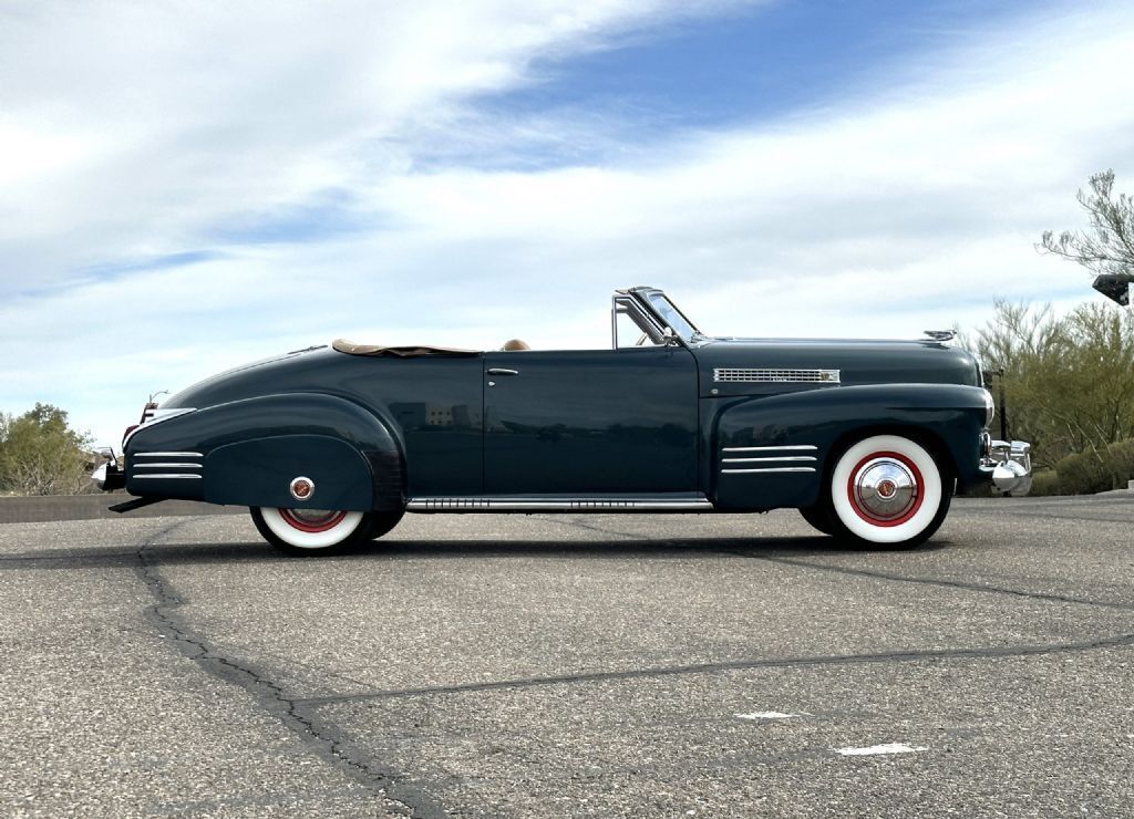 1941 Cadillac Series 62 Convertible Coupe - photo 12