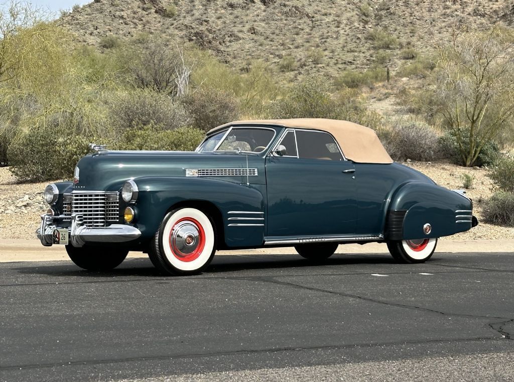 1941 Cadillac Series 62 Convertible Coupe - photo 3