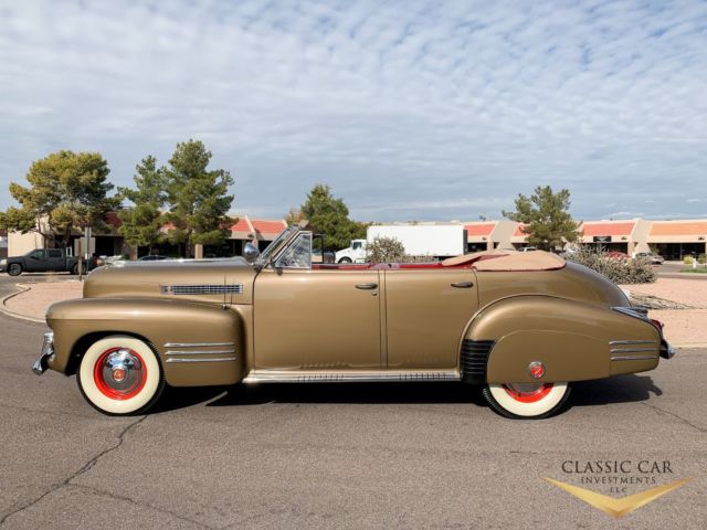 1941 Cadillac Series 62 Convertible Sedan - photo 2