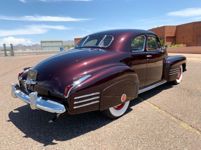 1941 Cadillac Series 62 Coupe Deluxe - photo 4