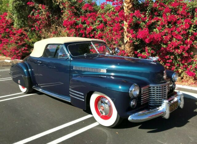 1941 Cadillac Series 62 Deluxe Convertible Coupe - photo 2