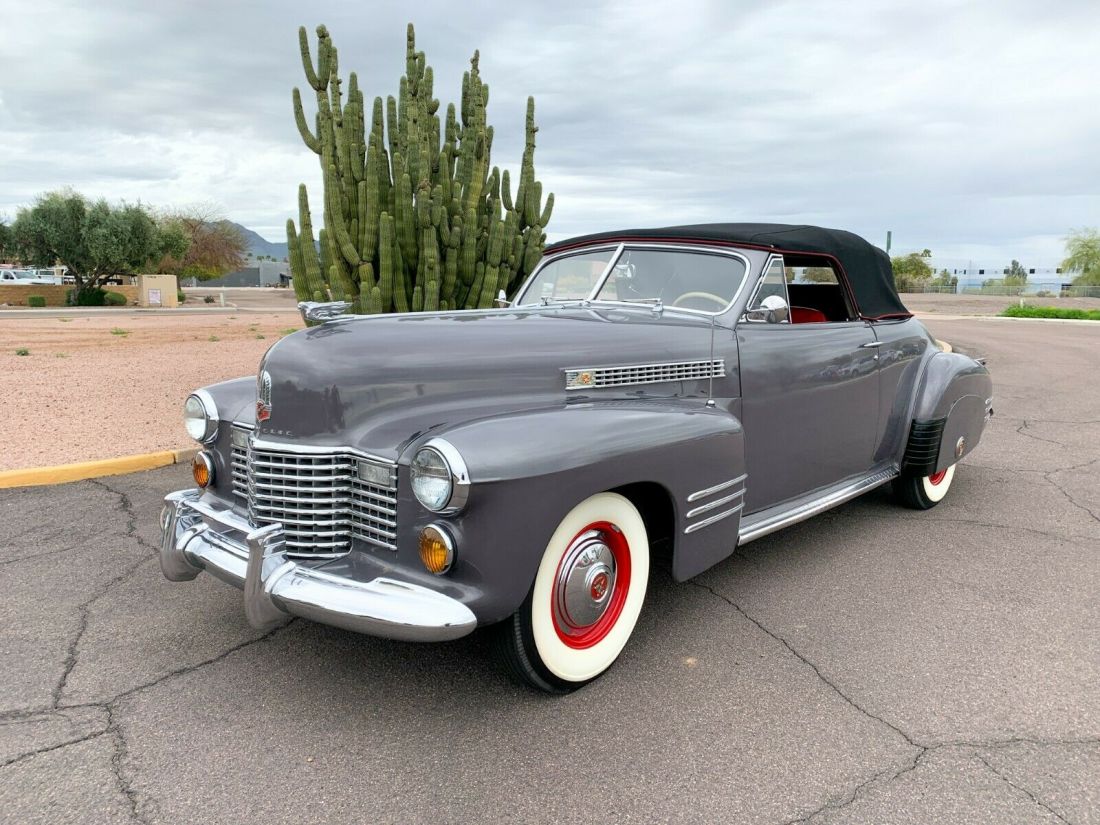 1941 Cadillac Series 62 Deluxe Convertible Coupe - photo 2