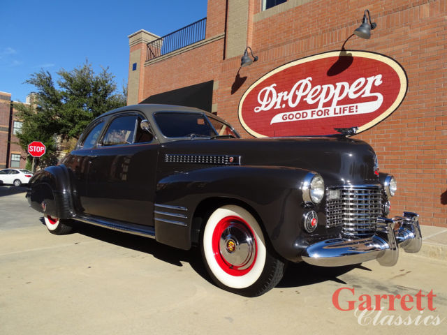 1941 Cadillac Series 62 Deluxe Coupe V-8 1941 Cadillac Series 62