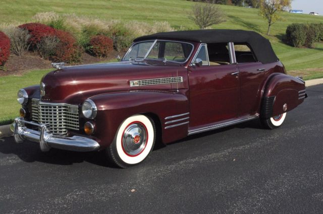 1941 Cadillac Series 62 Convertible Sedan