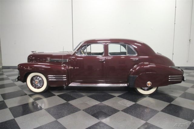 1941 Cadillac Series 62 Sedan - photo 2