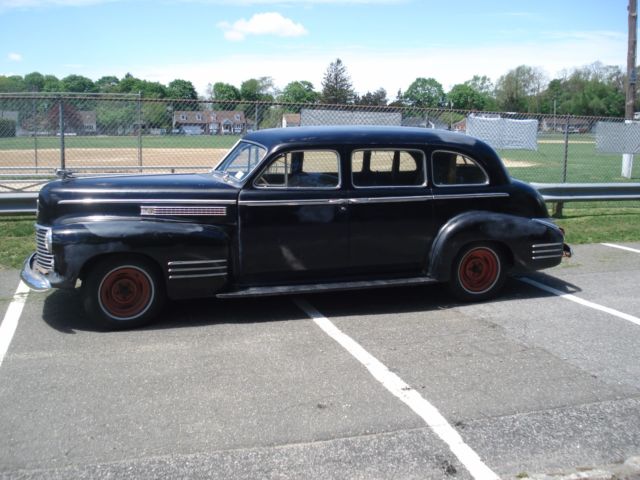 1941 Cadillac Series 7523 limousine - photo 2