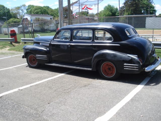 1941 Cadillac Series 7523 limousine - photo 3