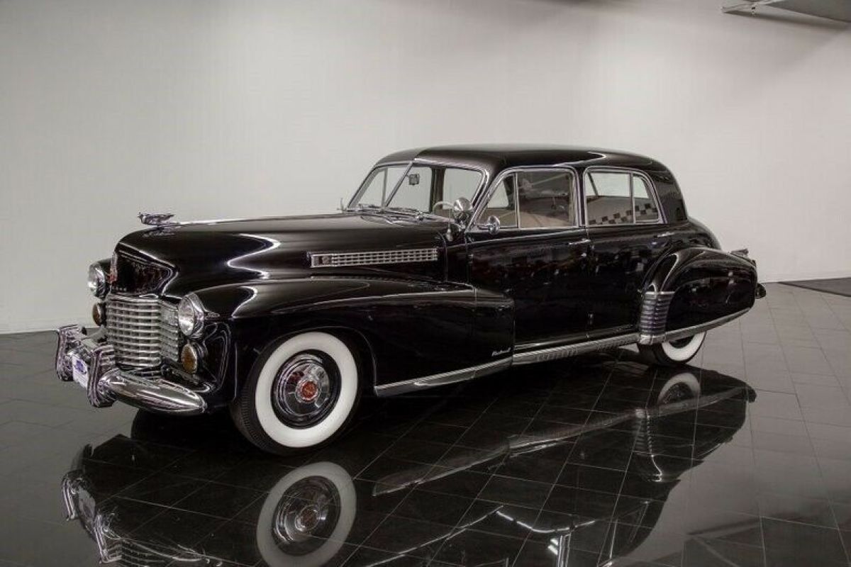 1941 Cadillac Sixty-Special Fleetwood Imperial 3 Speed Manual 346ci L-head 1941 Cadillac Sixty-Special Fleetwood Imperial