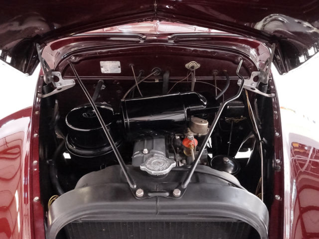 1941 Chevrolet Special Deluxe Cabriolet - photo 11