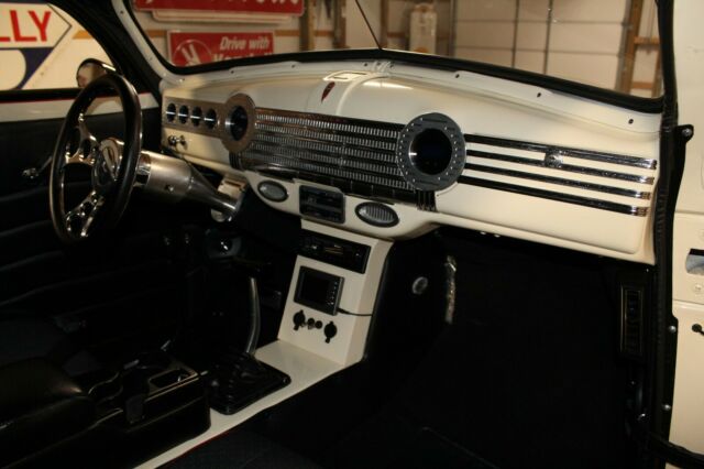 1941 Chevrolet Street Rod Beautiful Custom Restoration - 170 Pics 3 Videos - photo 13