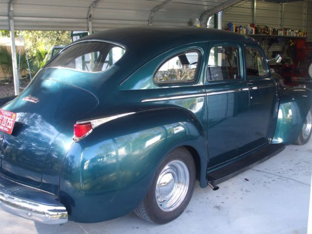 1941 Ford Dodge Luxury Liner 4 dr - photo 3