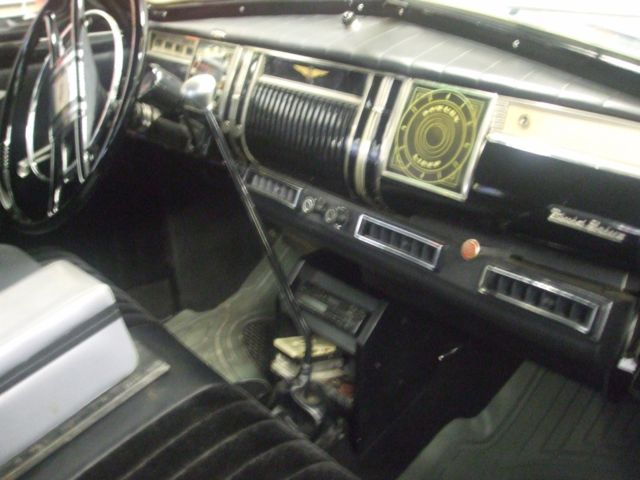 1941 Ford Dodge Luxury Liner 4 dr - photo 4