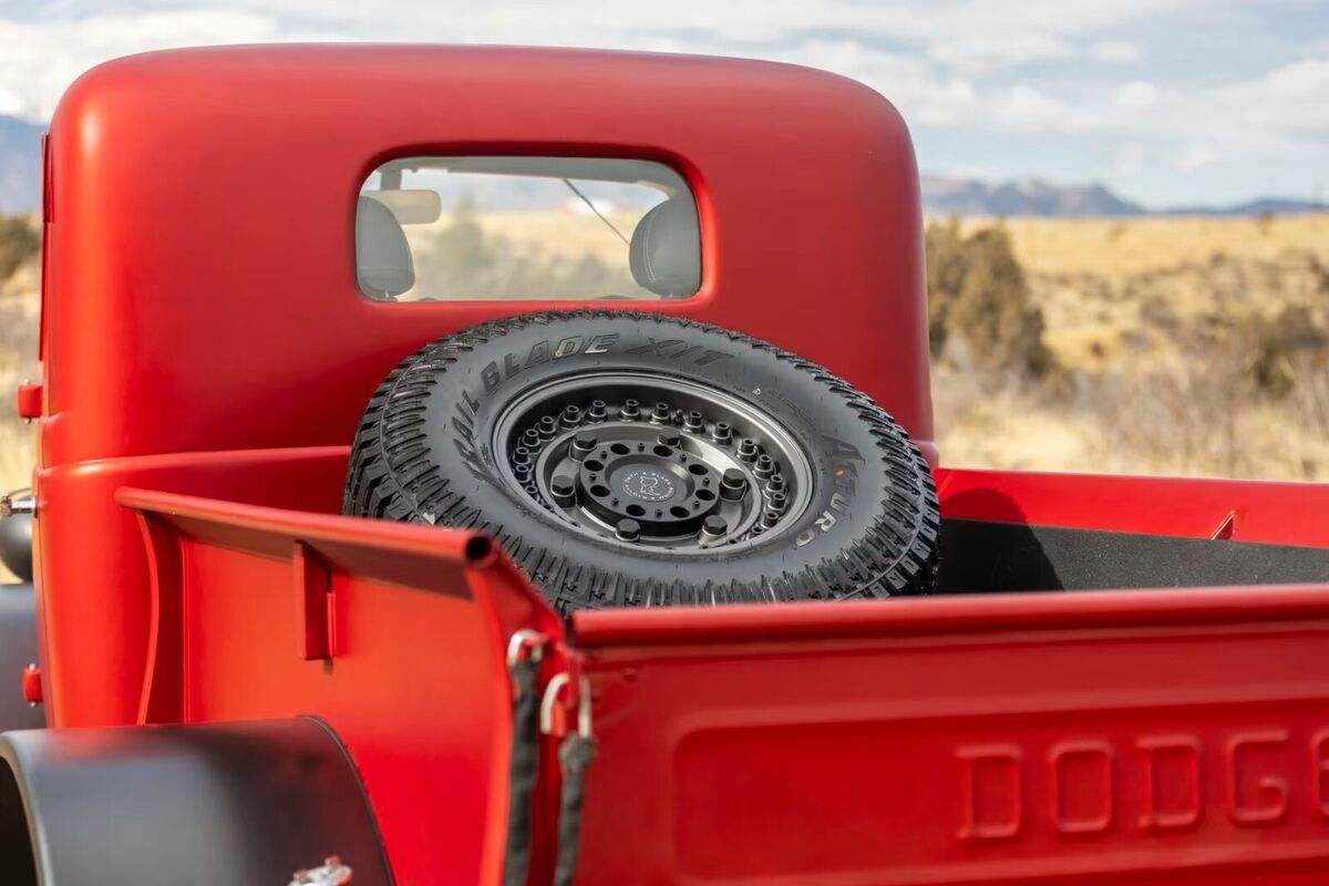 1941 Dodge Power Wagon - photo 10