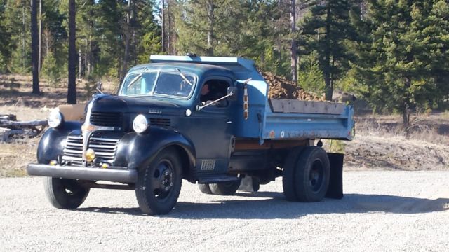 1941 Dodge Truck with Dumpbox, not restored, driver 1941 Dodge WF-32