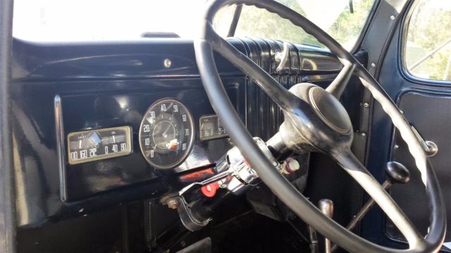 1941 Dodge Ton and a half dump truck - photo 4