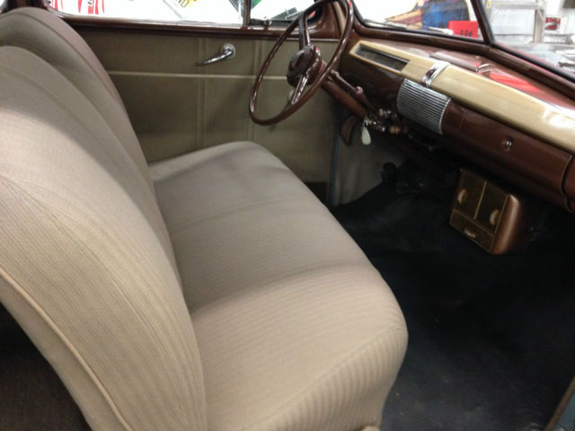 1941 Ford 2 DOOR SEDAN - photo 2