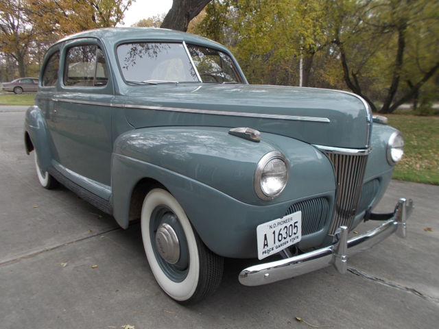 1941 Ford 2 DOOR SEDAN - photo 4