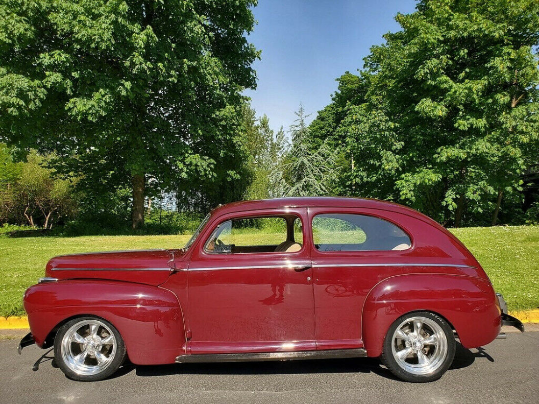 1941 Ford 2 Door Sedan - photo 3