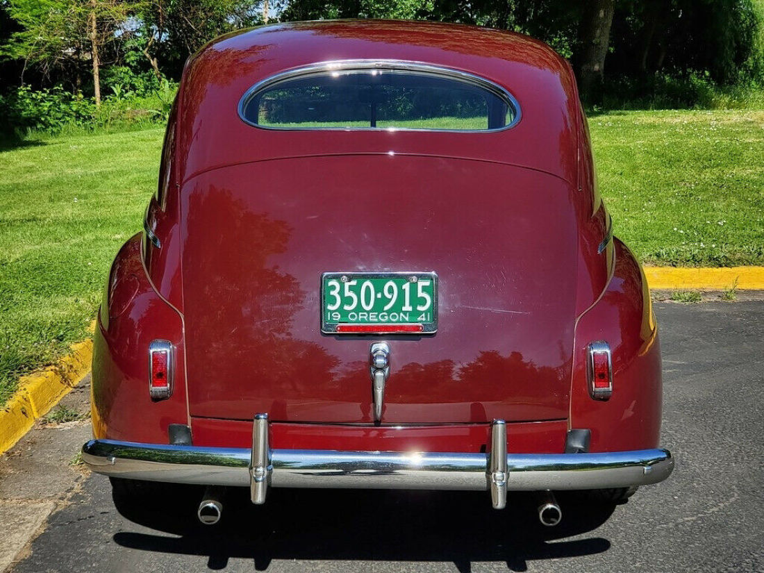 1941 Ford 2 Door Sedan - photo 8