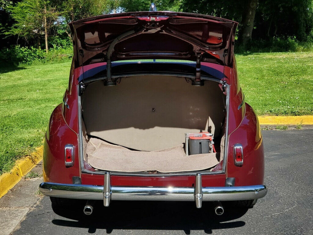 1941 Ford 2 Door Sedan - photo 9