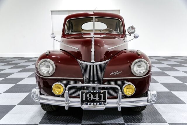 1941 Ford Coupe - photo 2