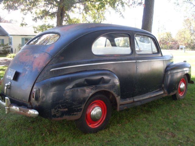 1941 Ford Sedan Deluxe - photo 3