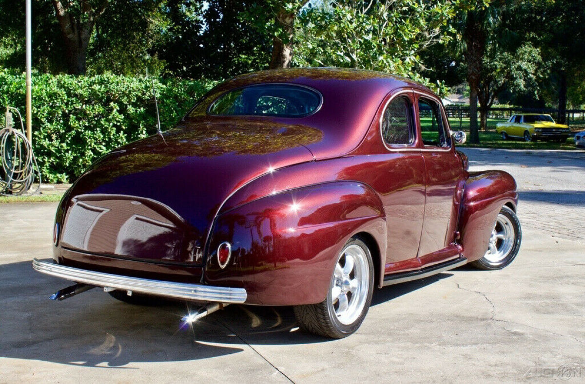 1941 Ford Deluxe Deluxe Coupe Resto-Mod / 5.0 HO V8 / Automatic - photo 5