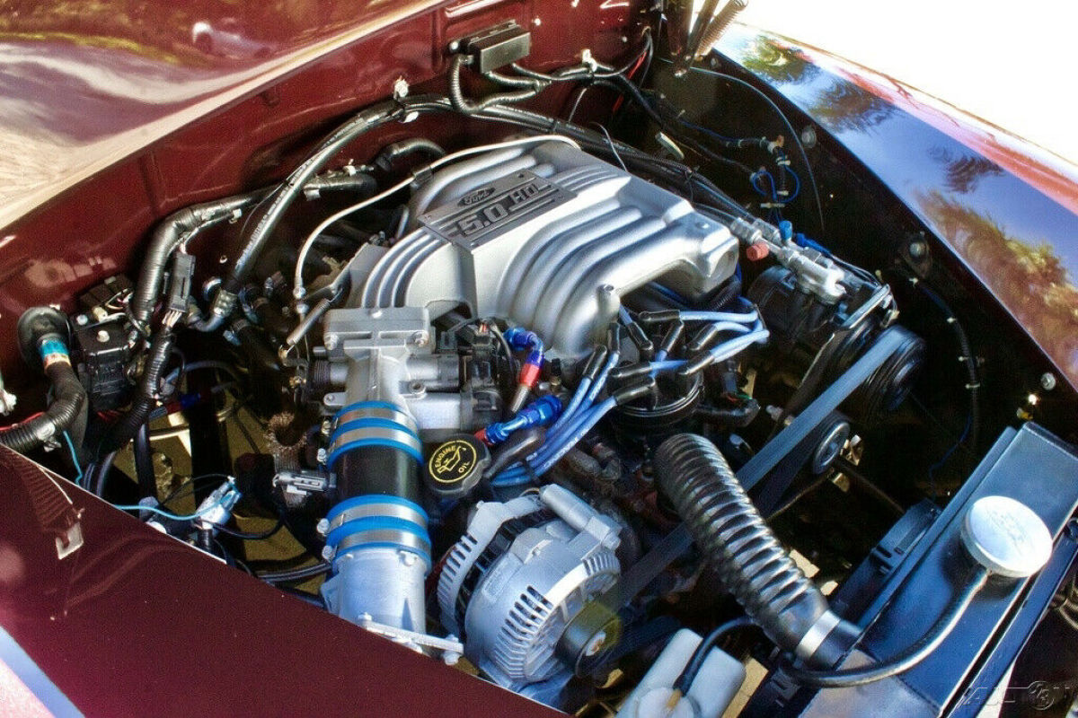 1941 Ford Deluxe Deluxe Coupe Resto-Mod / 5.0 HO V8 / Automatic - photo 7