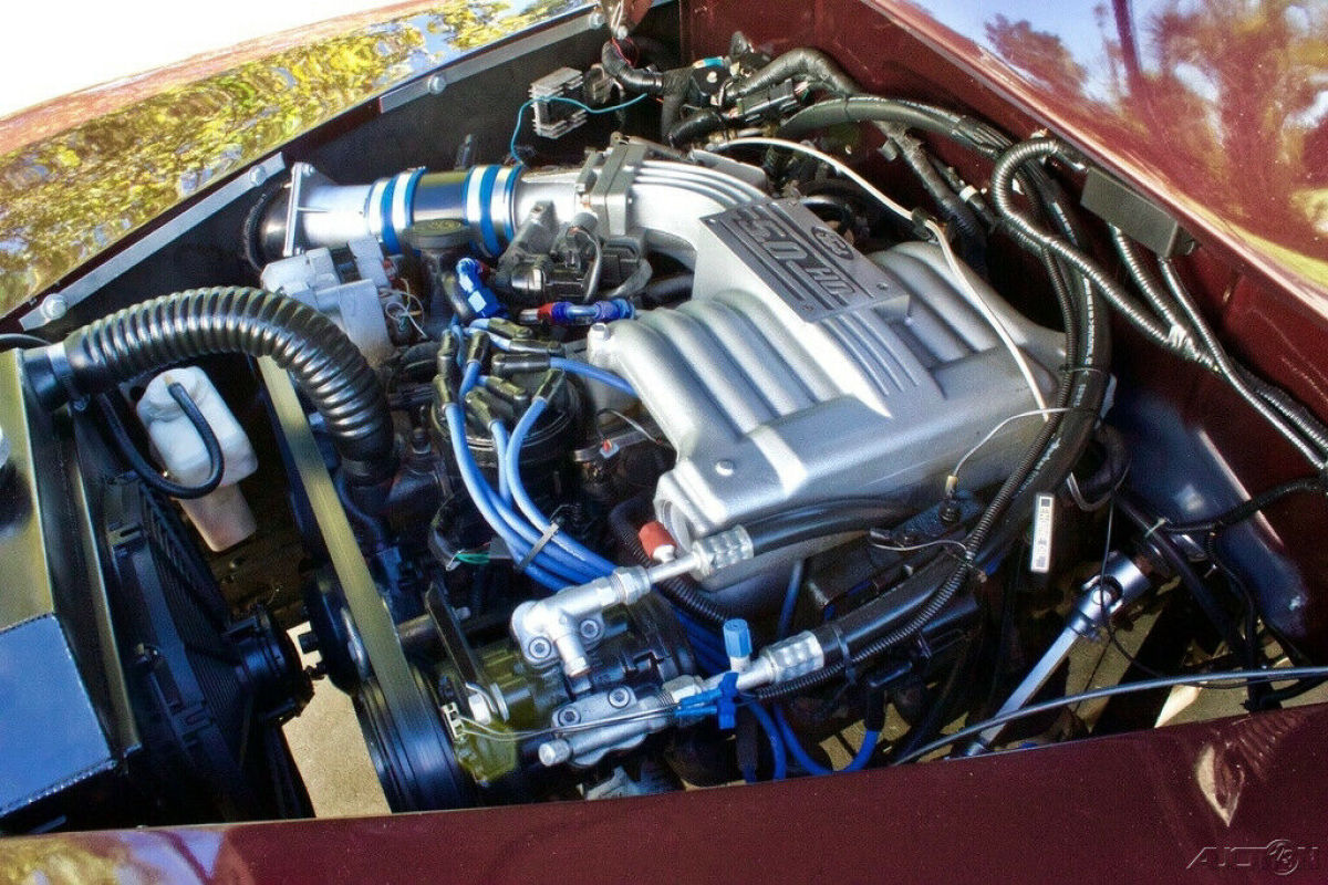 1941 Ford Deluxe Deluxe Coupe Resto-Mod / 5.0 HO V8 / Automatic - photo 9