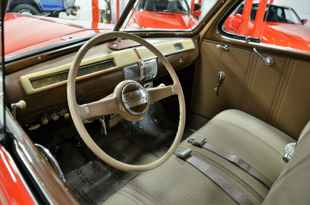 1941 Ford Super Deluxe - photo 2