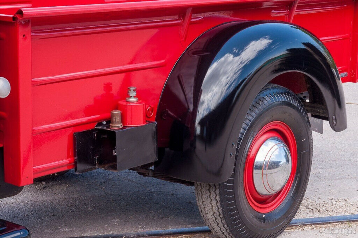 1942 International Harvester KB3 One-ton Pickup Truck - photo 8