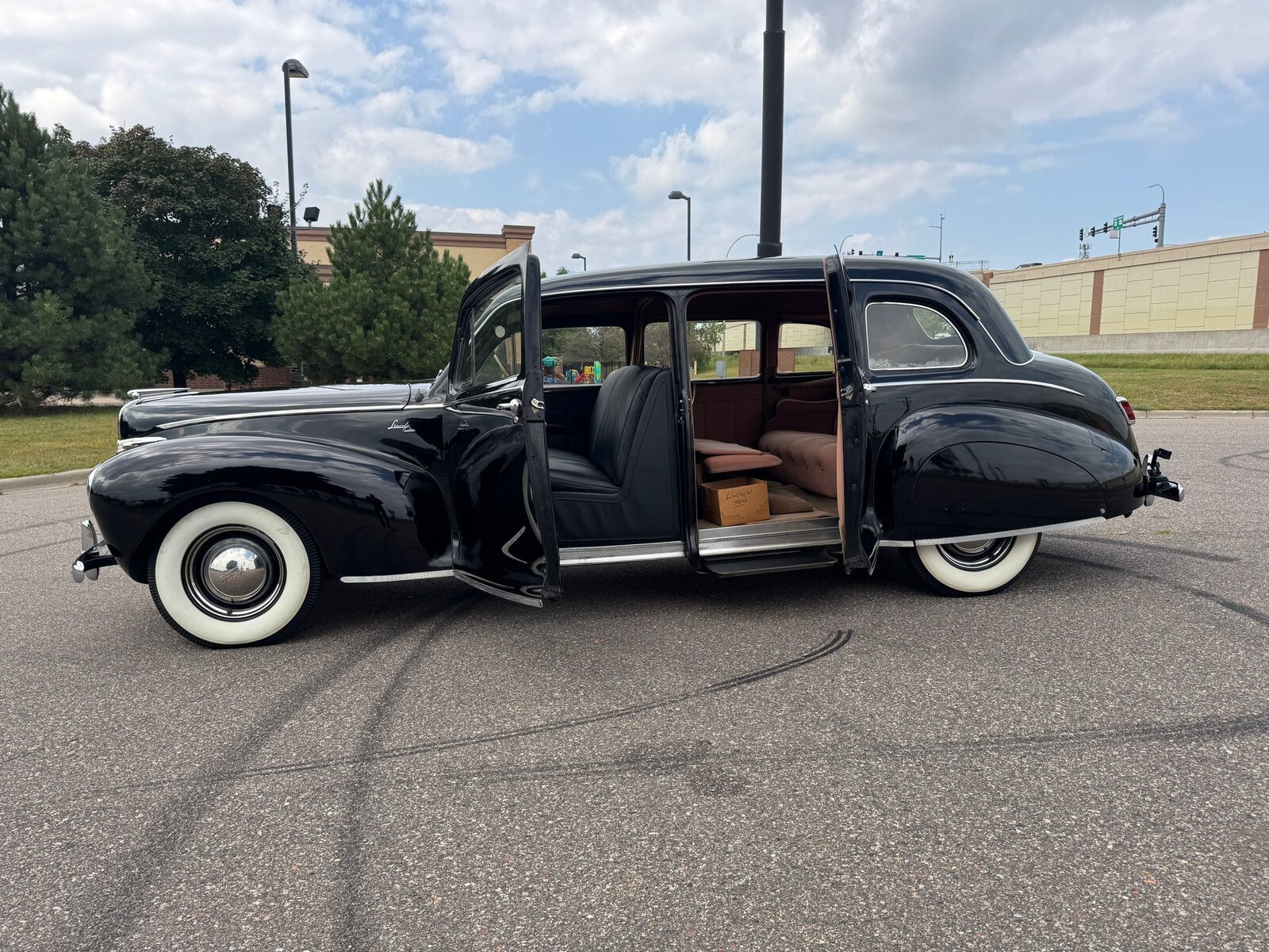 1941 Lincoln Custom V12 Limousine - photo 13