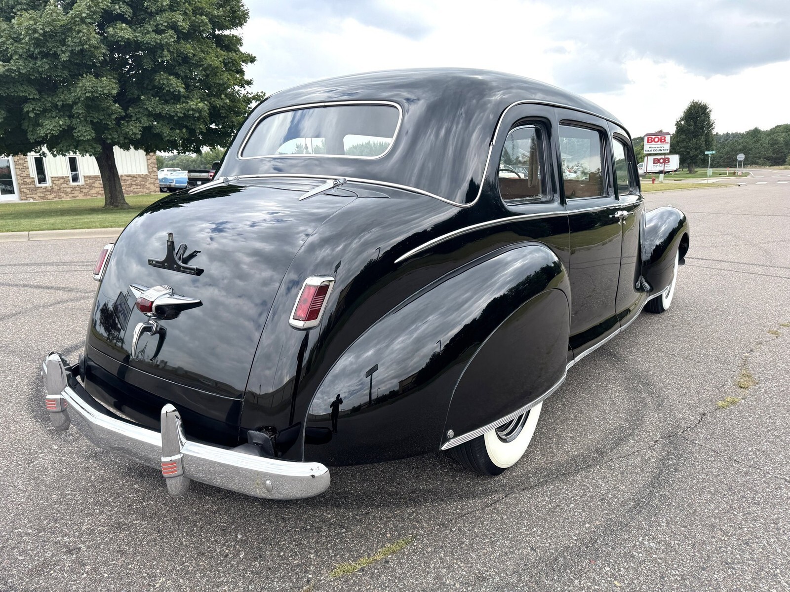 1941 Lincoln Custom V12 Limousine - photo 3